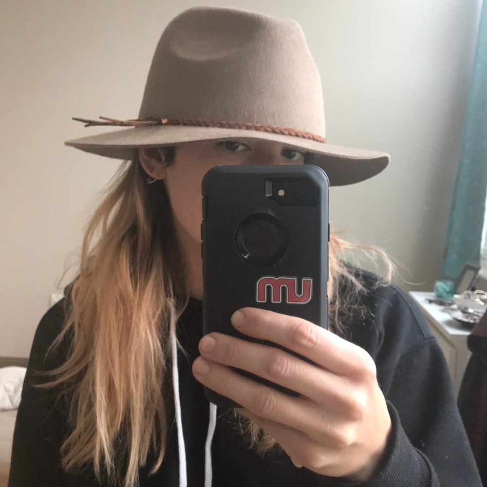 Hat - Picture 3 of 3